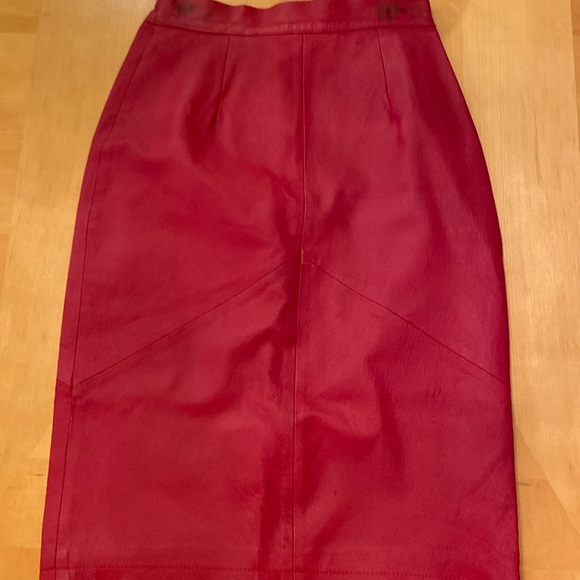 VTG Red Leather Straight Skirt lined size 8 - Picture 3 of 11